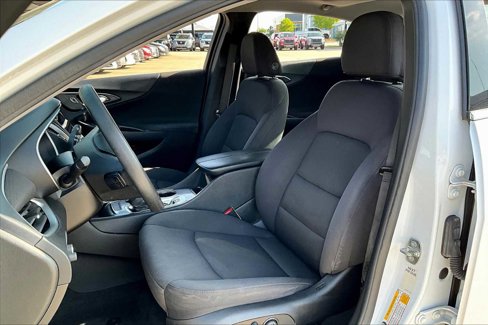 Used 2022 Chevrolet Malibu LT image 7