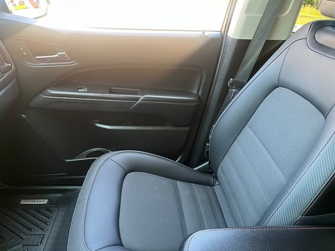 Used 2021 GMC Canyon AT4 image 35