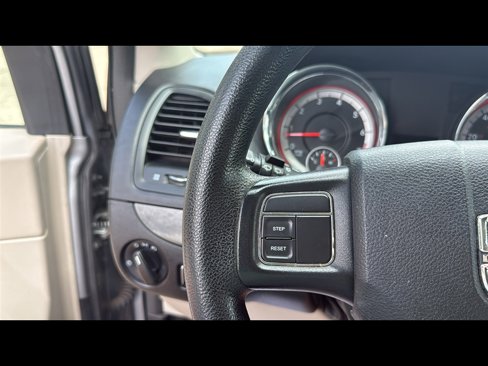 Used 2019 Dodge Grand Caravan SE image 13