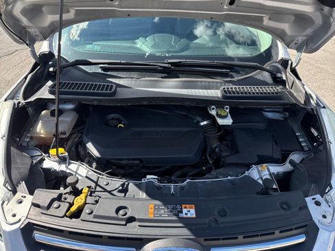 Used 2015 Ford Escape SE image 30