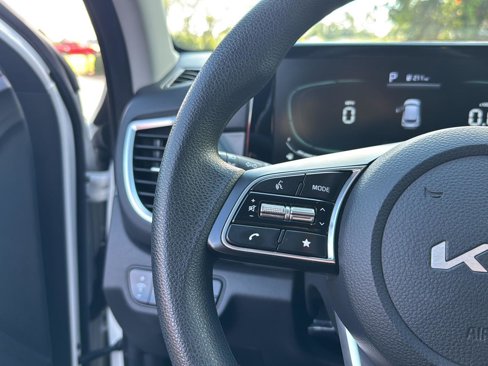 Used 2024 Kia Seltos LX image 18