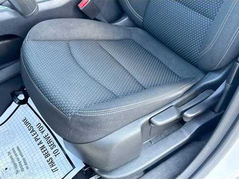 Certified 2023 GMC Terrain SLE image 19