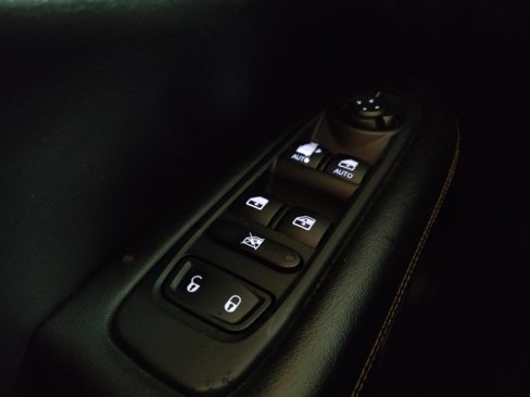 Used 2018 Jeep Compass Sport image 27