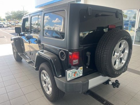 Used 2013 Jeep Wrangler Unlimited Sahara image 2