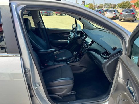 Used 2020 Buick Encore Preferred w/ Safety Package image 27
