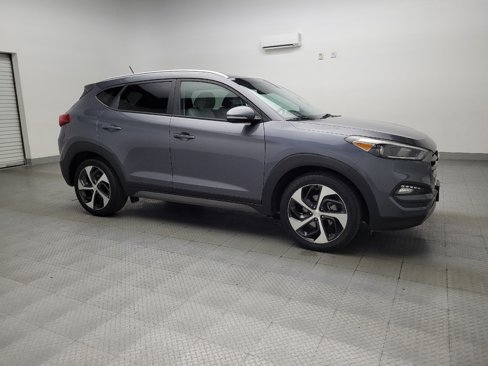 Used 2016 Hyundai Tucson Sport image 10