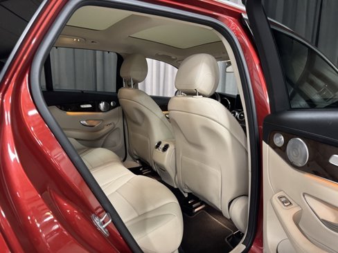 Used 2017 Mercedes-Benz GLC 300 4MATIC image 12