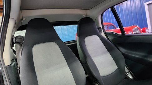 Used 2011 smart fortwo pure image 14