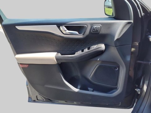 Used 2020 Ford Escape SEL image 25