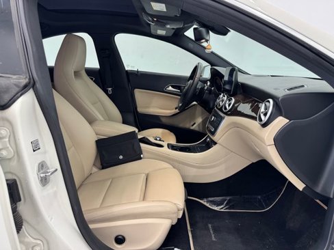 Used 2017 Mercedes-Benz CLA 250 image 16