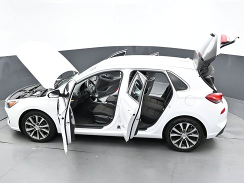 Used 2018 Hyundai Elantra GT image 66