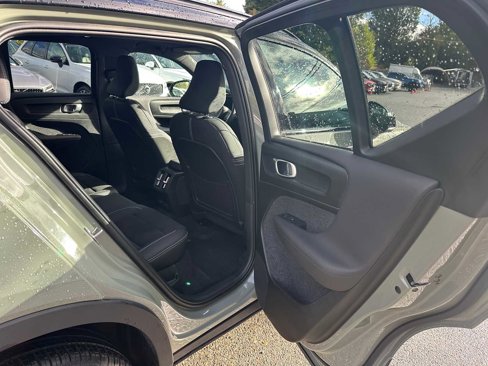 Certified 2023 Volvo XC40 Recharge Ultimate w/ Protection Package Premier image 21