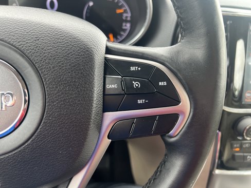 Used 2019 Jeep Grand Cherokee Limited image 22