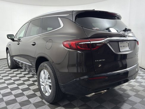 Used 2018 Buick Enclave Essence image 4