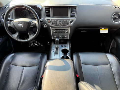 Used 2020 Nissan Pathfinder SL image 14