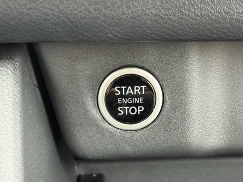 Certified 2021 Nissan Rogue SV w/ Premium Package image 37