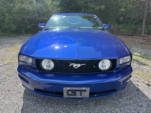 Used 2005 Ford Mustang GT image 2