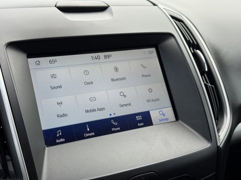 Used 2019 Ford Edge SEL image 28