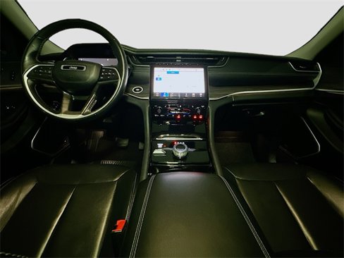 Certified 2022 Jeep Grand Cherokee Limited image 9