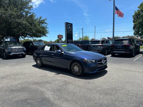 Used 2025 Mercedes-Benz C 300 Sedan image 3