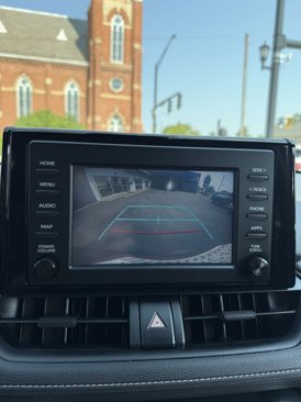 Used 2019 Toyota RAV4 LE image 22