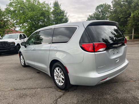 Used 2023 Chrysler Voyager LX image 7