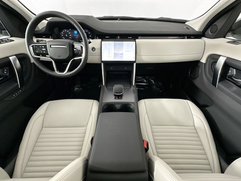 Used 2025 Land Rover Discovery Sport S image 21