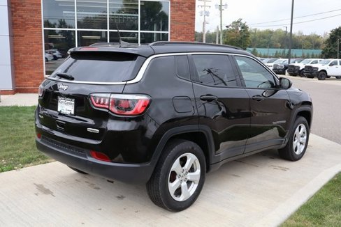 Used 2019 Jeep Compass Latitude w/ Cold Weather Group image 31