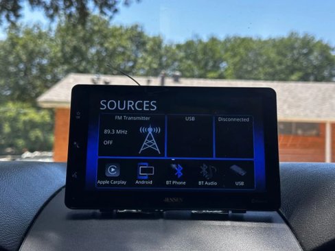 Used 2018 Ford Taurus SE image 19