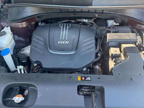 Used 2017 Kia Sorento SX image 8