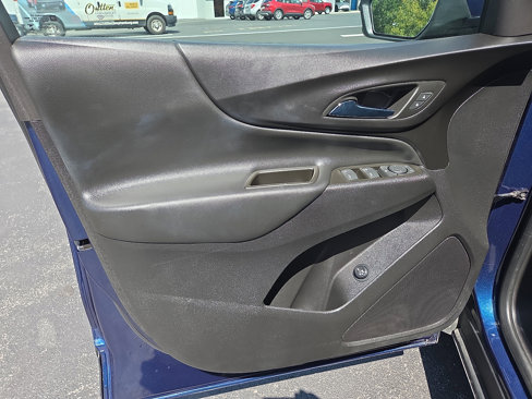 Used 2023 Chevrolet Equinox LT image 14