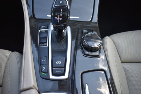 Used 2015 BMW 550i Sedan image 24