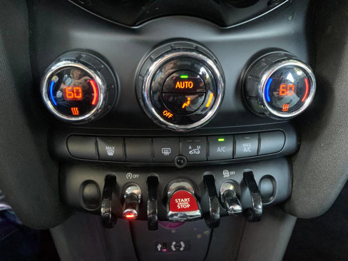 Used 2015 MINI Cooper 4-Door Hardtop image 32