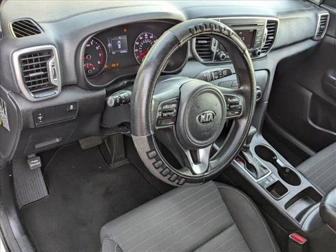 Used 2018 Kia Sportage LX image 10