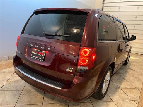 Used 2019 Dodge Grand Caravan SXT image 49