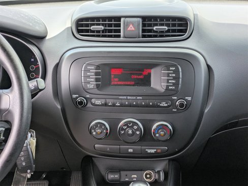 Used 2016 Kia Soul image 16