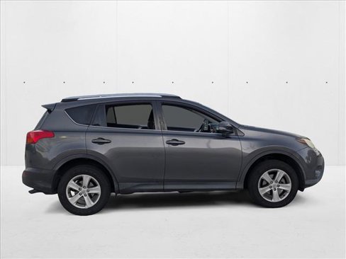 Used 2014 Toyota RAV4 XLE image 4