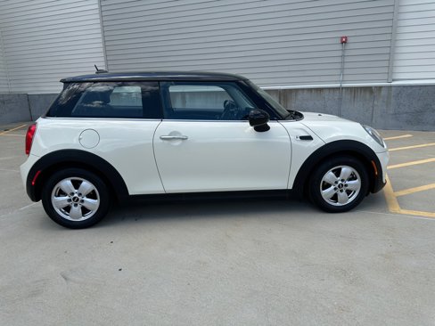 Used 2016 MINI Cooper 2-Door Hardtop image 6