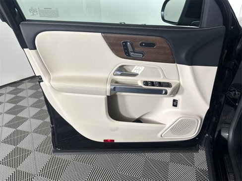 Certified 2023 Mercedes-Benz GLB 250 image 10