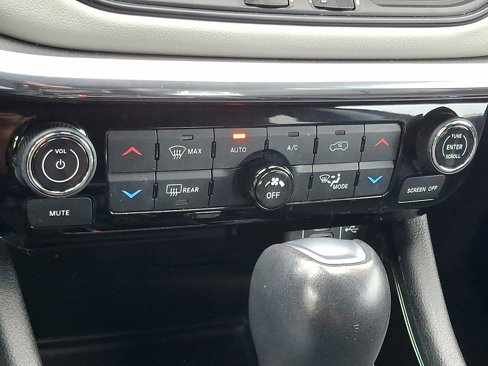 Certified 2022 Jeep Compass Limited image 15