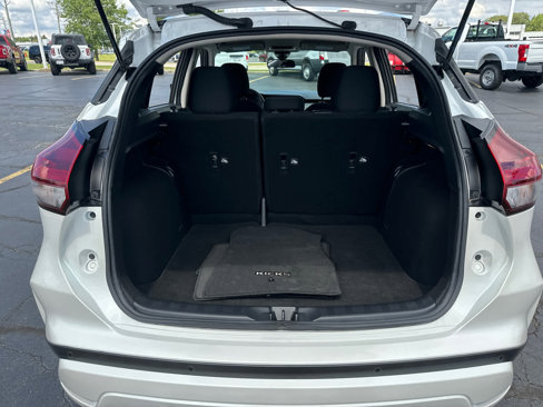 Used 2022 Nissan Kicks SV image 31