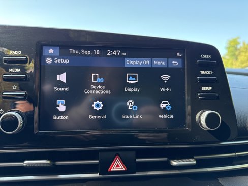 Used 2022 Hyundai Elantra SEL w/ Convenience + Premium Package image 28