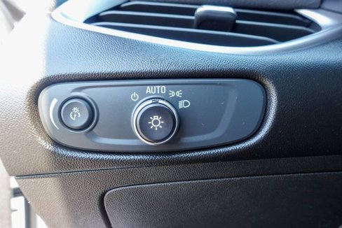 Used 2020 Chevrolet Malibu LS w/ Driver Confidence Package II image 17