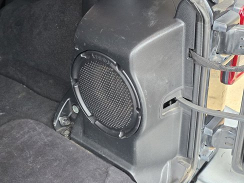Used 2012 Jeep Wrangler Unlimited Sahara image 12