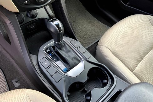 Used 2014 Hyundai Santa Fe GLS image 17