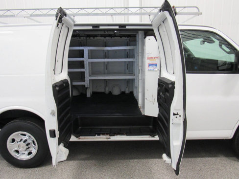 Used 2019 Chevrolet Express 3500 w/ Driver Convenience Package image 19