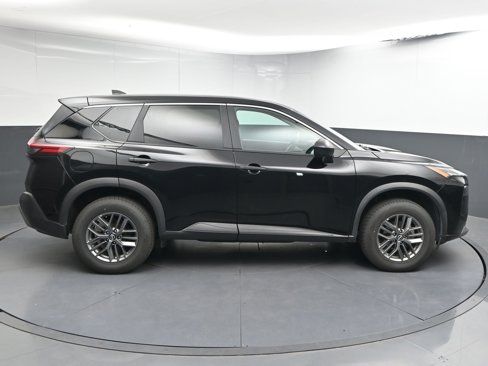 Certified 2023 Nissan Rogue S image 9