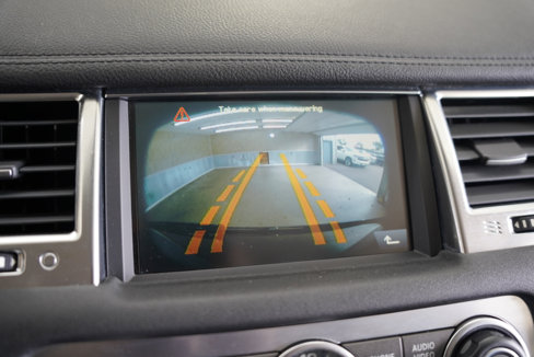 Used 2011 Land Rover Range Rover Sport HSE image 19
