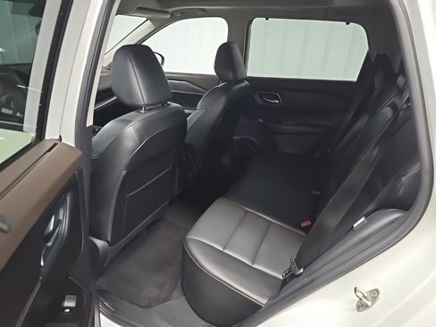 Used 2021 Nissan Rogue SV w/ Premium Package image 31