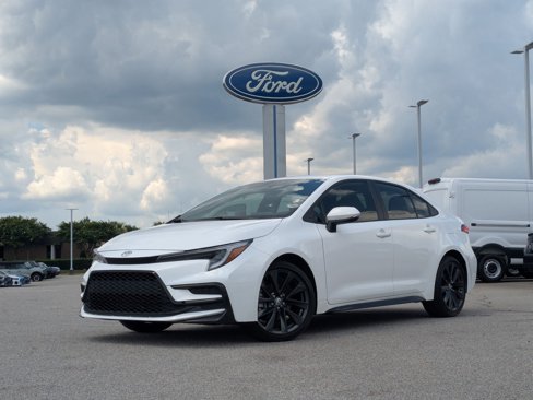Used 2024 Toyota Corolla SE image 1